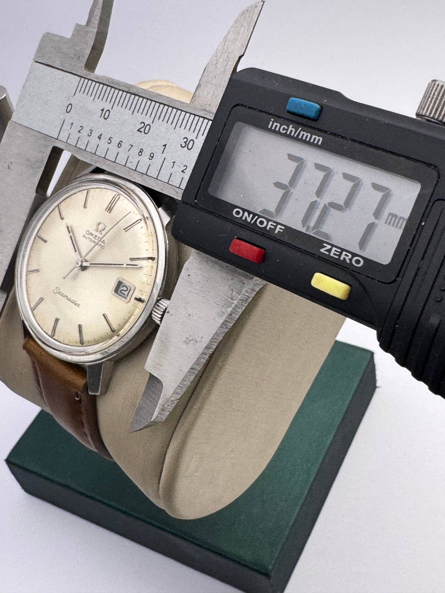 Vintage Omega Seamaster Date Mens Watch Circa 1969