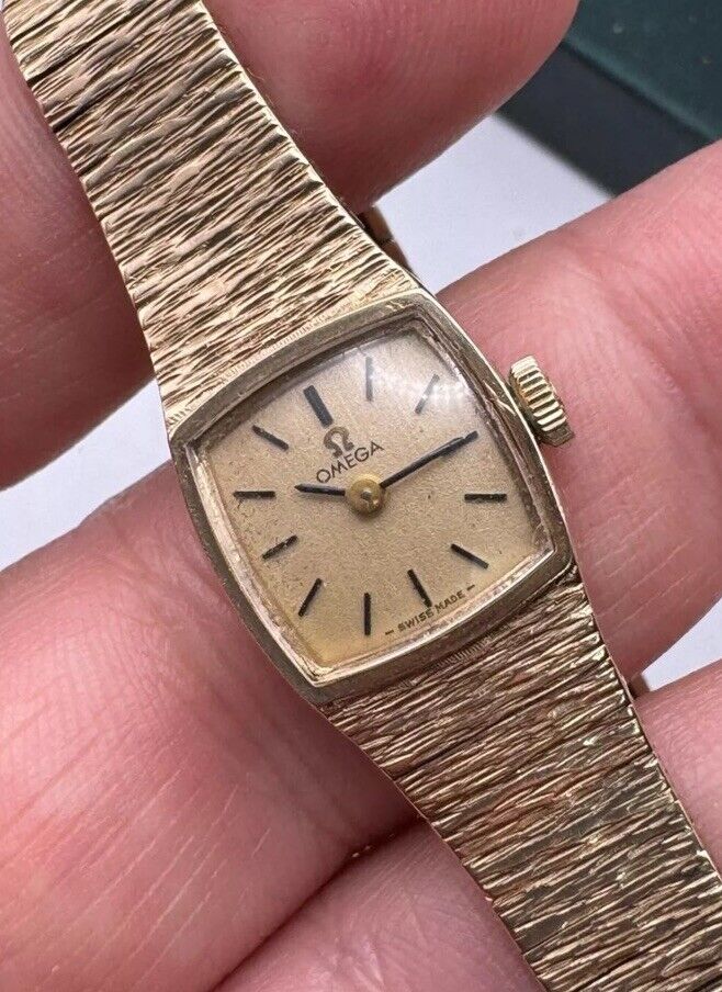 Stunning Omega Ladies 9Ct Gold Bracelet Swiss Made Mechanical Watch