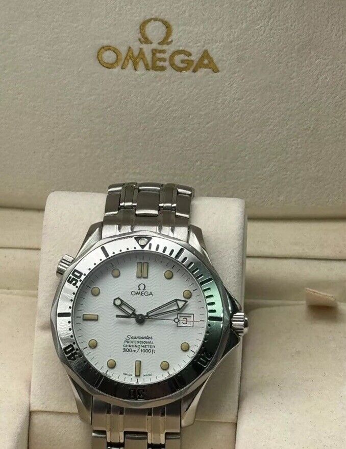 Omega Seamaster Professional Diver Watch 300 M Ref. 25322000 Boxed