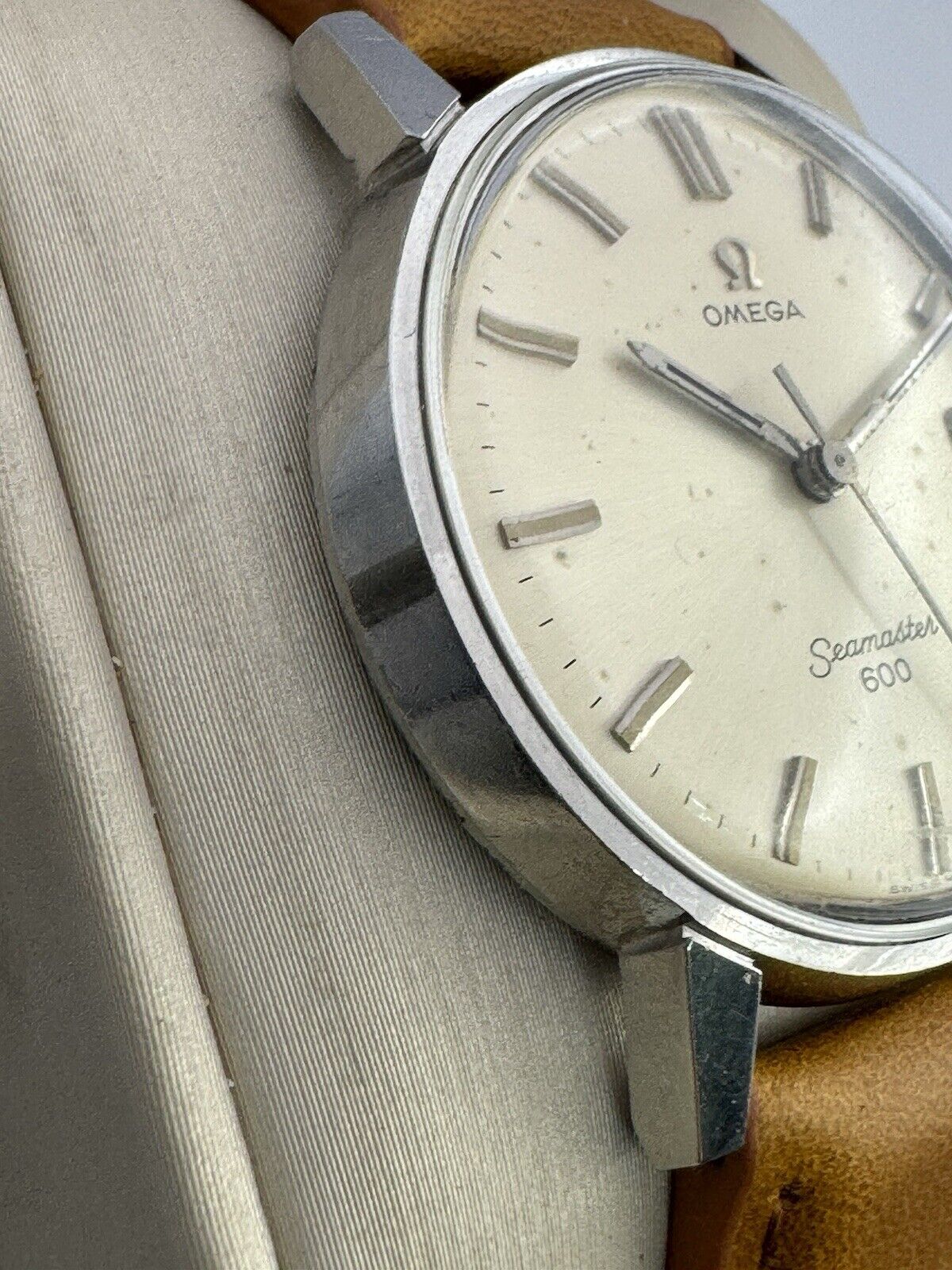 Omega Seamaster 600 Calendar Mens Watch Manual Winding Circa 1964