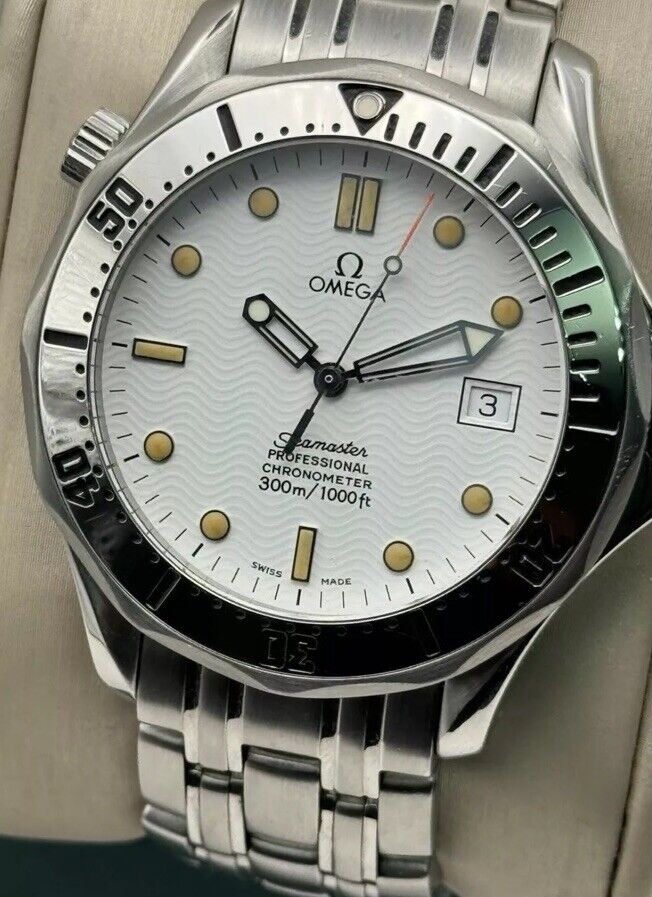 Omega Seamaster Professional Diver Watch 300 M Ref. 25322000 Boxed