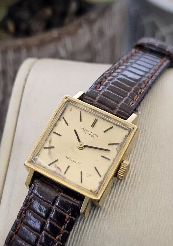 Vintage IWC Ladies Watch 18k Solid Gold Wrist Watch