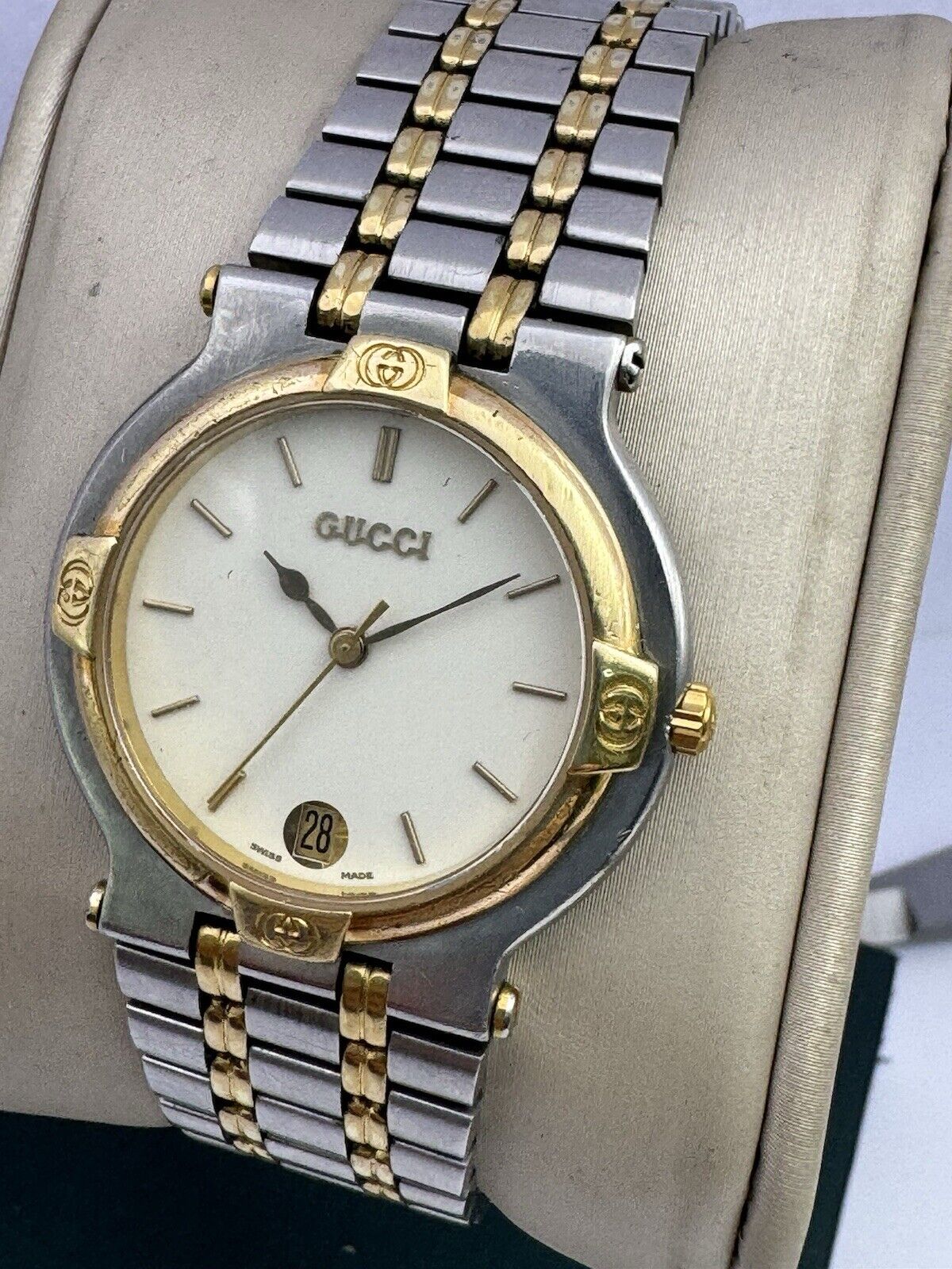 Vintage Gucci 9000M Quartz Unisex Watch 1990