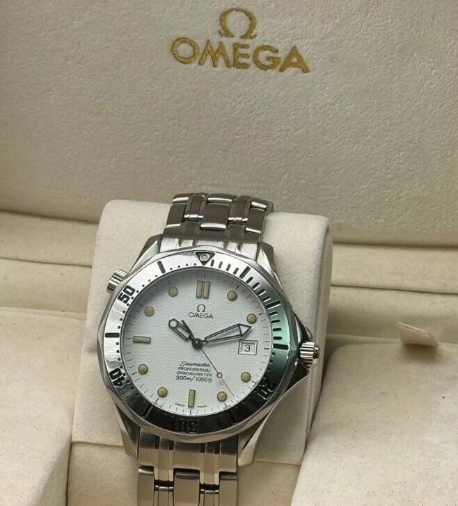 Omega Seamaster Professional Diver Watch 300 M Ref. 25322000 Boxed