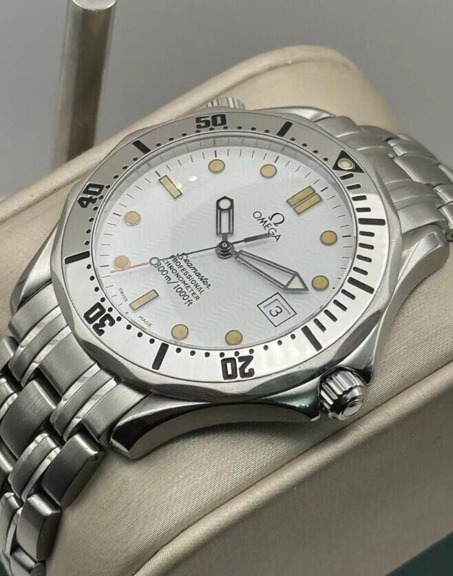 Omega Seamaster Professional Diver Watch 300 M Ref. 25322000 Boxed