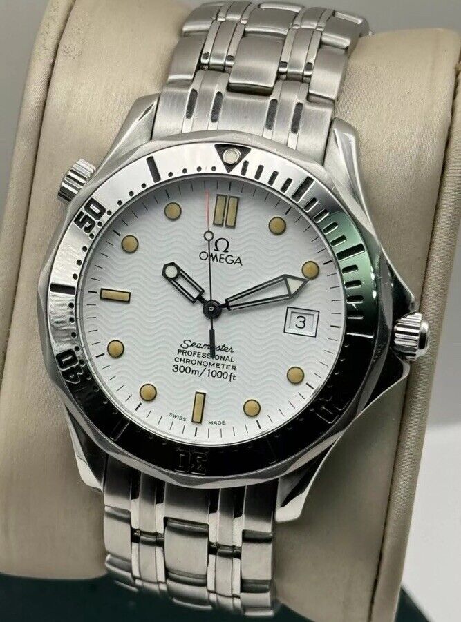 Omega Seamaster Professional Diver Watch 300 M Ref. 25322000 Boxed