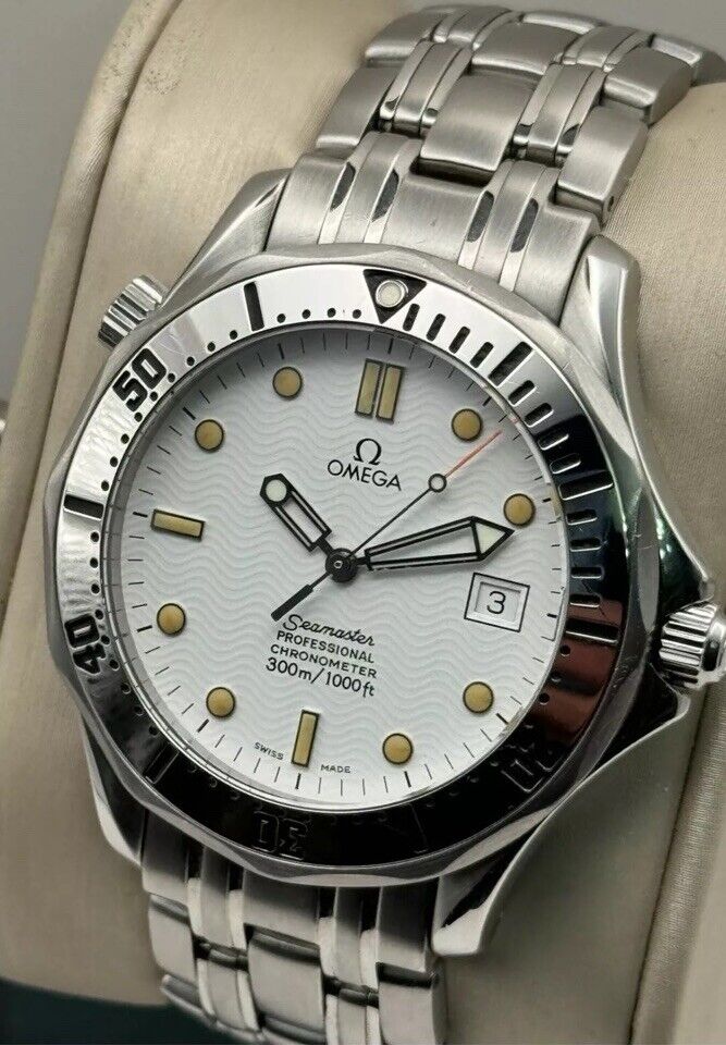 Omega Seamaster Professional Diver Watch 300 M Ref. 25322000 Boxed