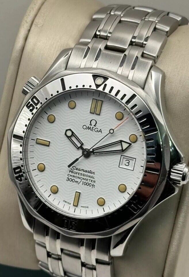 Omega Seamaster Professional Diver Watch 300 M Ref. 25322000 Boxed