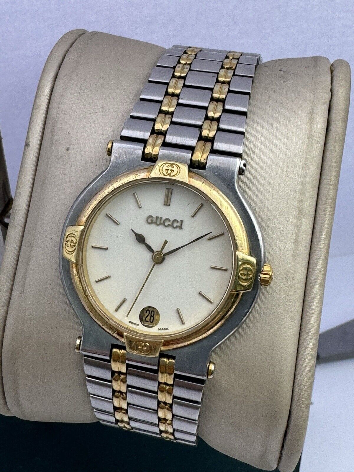 Vintage Gucci 9000M Quartz Unisex Watch 1990