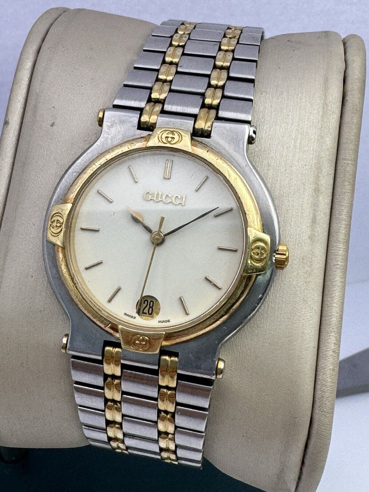 Vintage Gucci 9000M Quartz Unisex Watch 1990