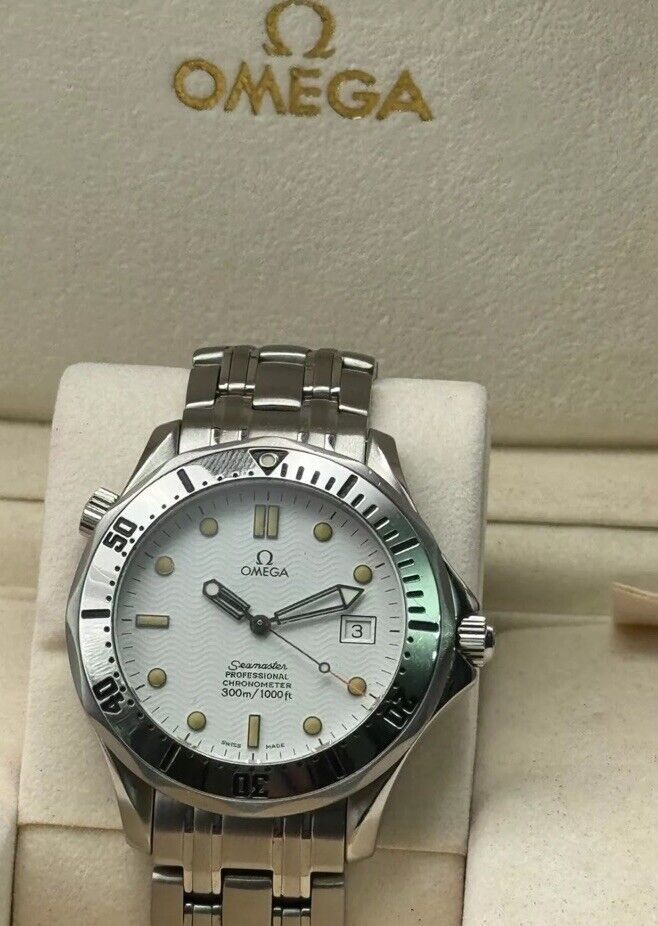 Omega Seamaster Professional Diver Watch 300 M Ref. 25322000 Boxed